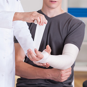 Hand Fracture Surgery Near Me in Miami Beach, FL